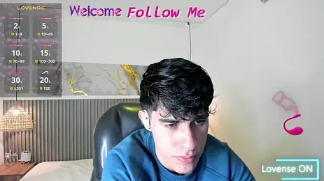 Dyla_n18 webcam stripchat model stream image