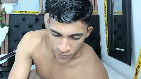 hot_boy_latino 스트림 이미지