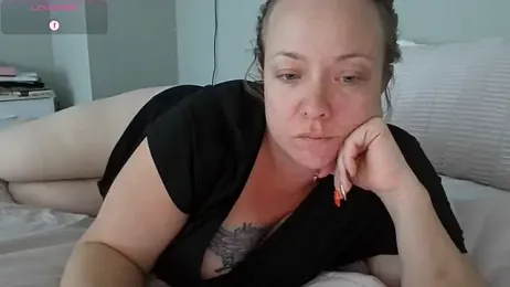 julimonroe webcam stripchat model stream image
